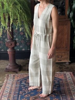 Ali Golden Slit-back Jumper